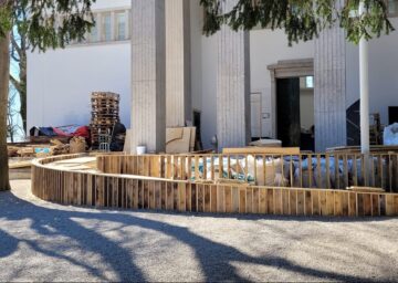 Construction of the inclusive ramp for the 'Open for Maintenance' German Pavilion at the 18th Venice Architecture Biennale 2023. 